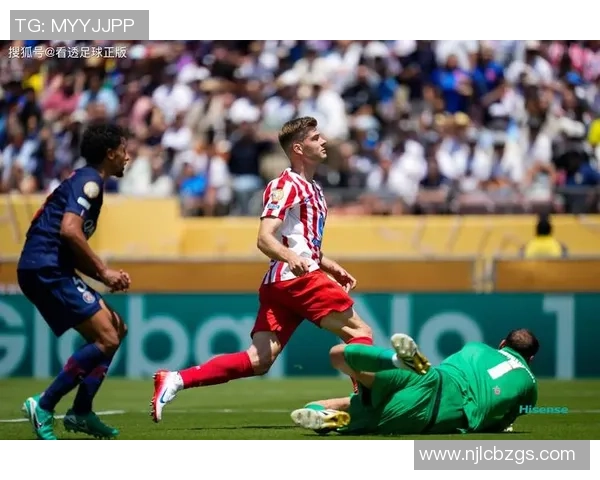 足球巨星暮年征程启示录坚守与告别交织的人生篇章