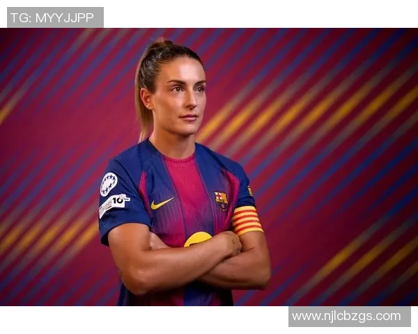 女足球星签字仪式引领新时代女性体育风潮 球场内外风采尽显 女足球星签字仪式引领新时代女性体育风潮 球场内外风采尽显