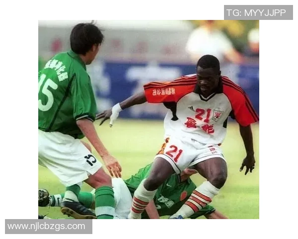 早期中国足球球星的辉煌足迹与历史贡献探讨